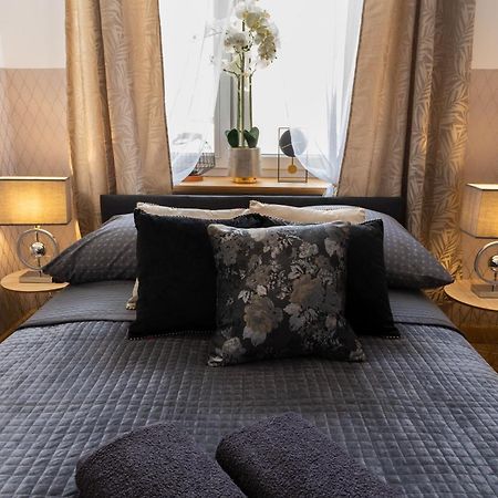 Clicktheflat Szkolna Palace Of Culture Apart Rooms Warsaw Bilik gambar